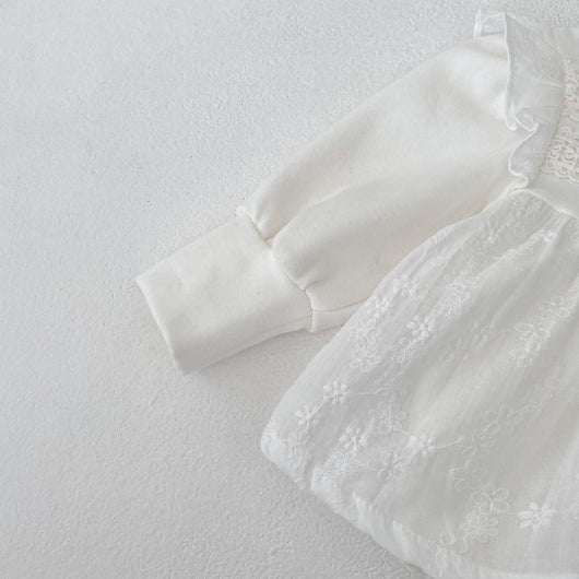 Vestido Princesa Niña con Detalles Bordados y Falda Superpuesta - Image 10