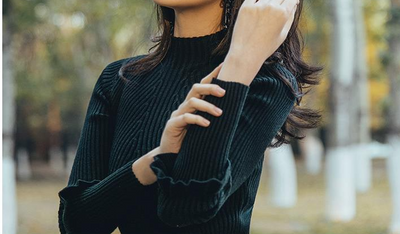 Conjunto Retro de Falda y Suéter de Lana para Mujer - Image 16