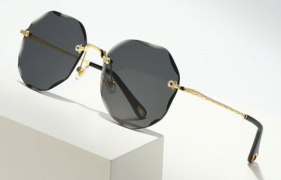 Gafas de Sol Poligonales para Mujer sin Montura con Detalles Metálicos - Image 16