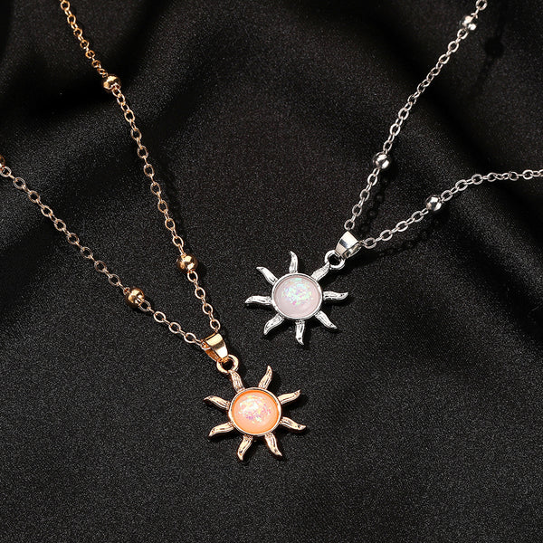 Collar Delicado con Ópalo Incrustado - Diseño Minimalista para Clavícula