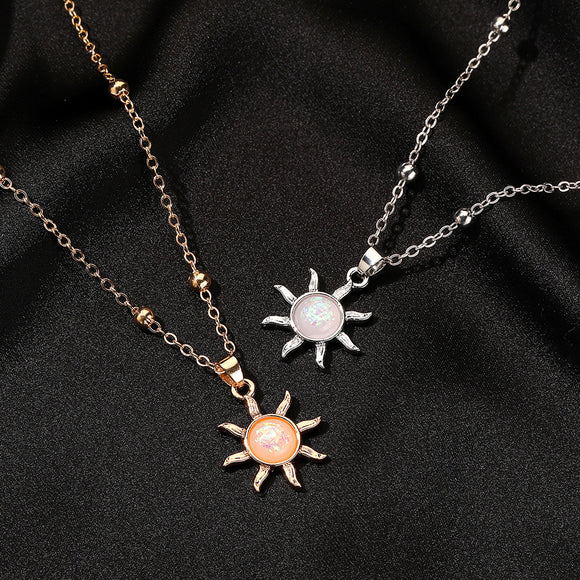 Collar Delicado con Ópalo Incrustado - Diseño Minimalista para Clavícula