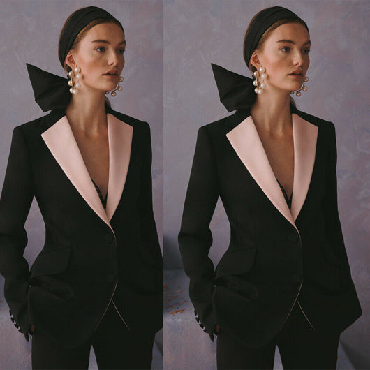 Traje Ejecutivo con Pantalón Tobillero y Chaqueta Combinada