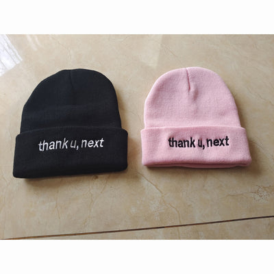 Gorro Tejido Thank U,next - Abrigo Cálido Unisex para Otoño e Invierno - Image 4