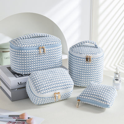 Juego de Bolsas de Viaje para Maquillaje de Franela - Set de 4 Piezas - Image 8