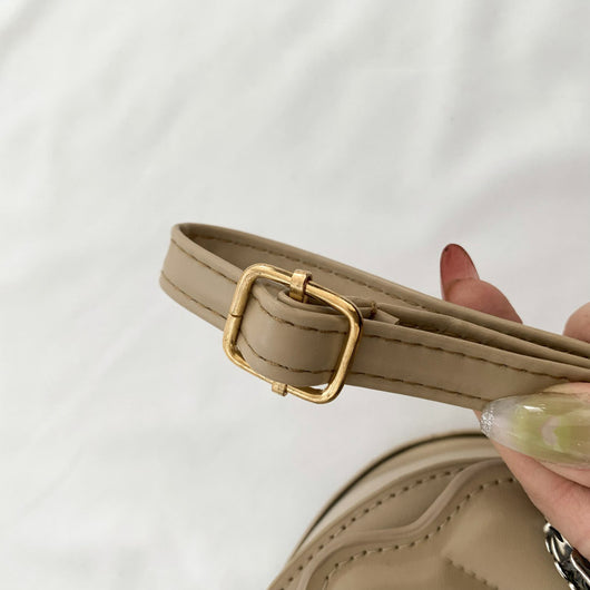 Bolsa Mensajera Minimalista para Mujer - Bandolera de Concha - Image 23
