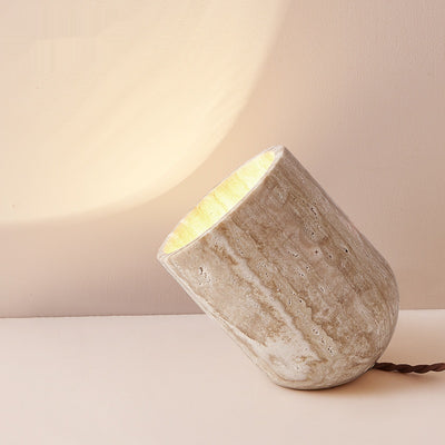 Lámpara de Mesa Decorativa Estilo Crema para Sala y Dormitorio