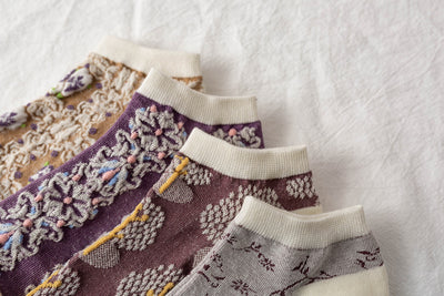 Calcetines de Malla Jacquard Ultrafinos para Mujer - Estilo Retro Ins - Image 10