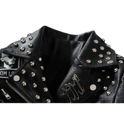 Chaqueta PU Ajustada con Estampado Graffiti y Tachuelas Metálicas para Mujer - Image 9