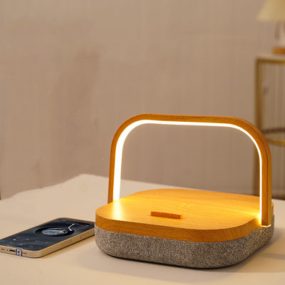 Lámpara LED Multifuncional con Cargador Inalámbrico y Parlante Bluetooth - Image 4