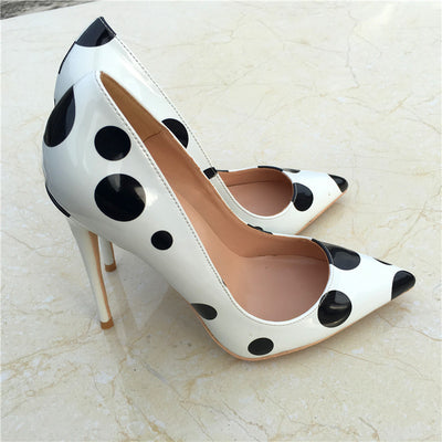 Tacones Stiletto Charol Punta Fina con Lunares para Mujer - Image 3