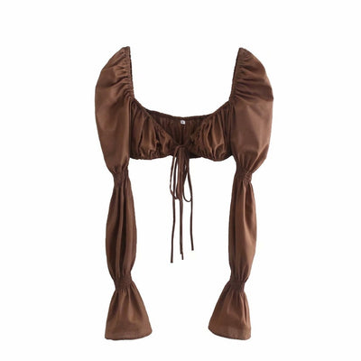 Top Corto Elegante con Mangas Trompeta y Detalle de Encaje - Image 7