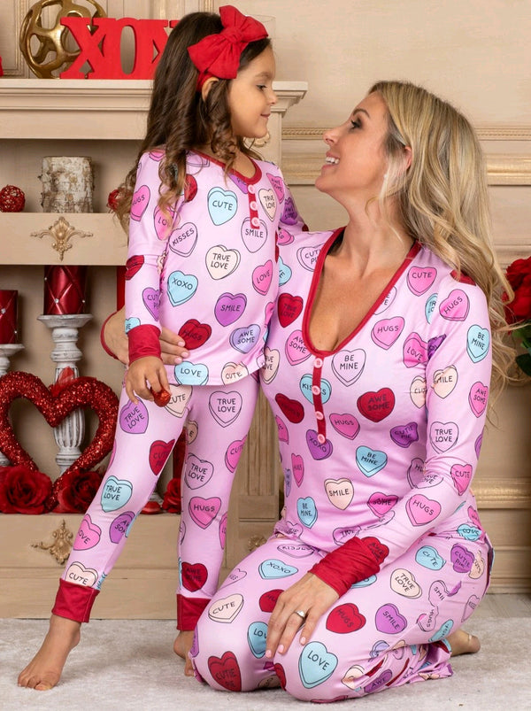 Pijamas Familiares a Juego Día del Amor con Estampado Romántico