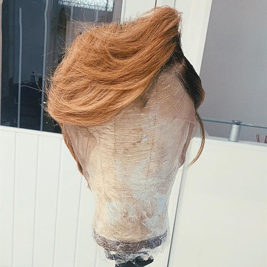 Peluca Rubia Corta Ondulada Lateral - Cabello Liso Sintético - Image 6
