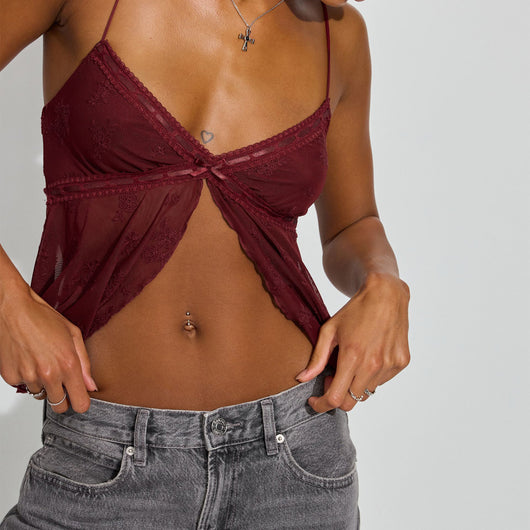 Vestido Sensual de Malla Hueca con Abertura Lateral