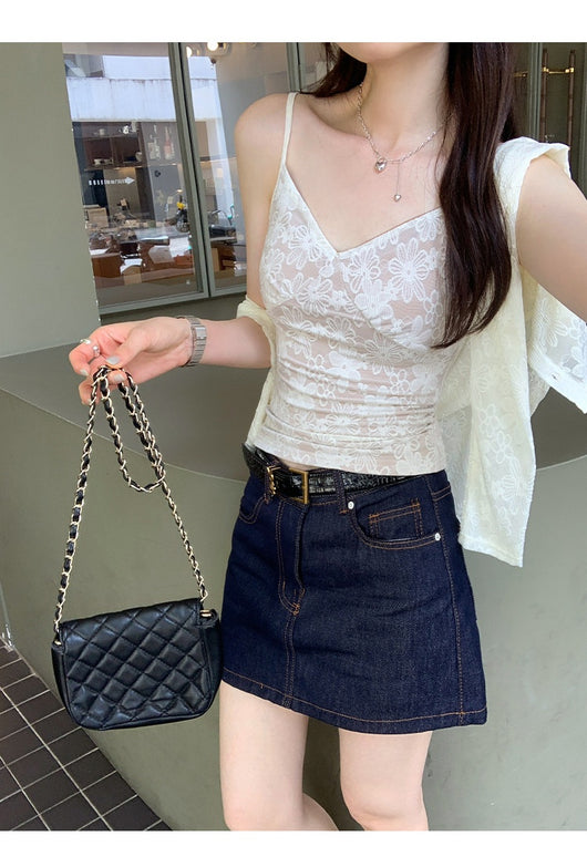 Camiseta Elegante sin Mangas de Encaje Premium para Mujer - Image 11