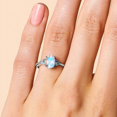 Anillo de Plata Esterlina con Piedra de Luna y Microcircones - Image 6