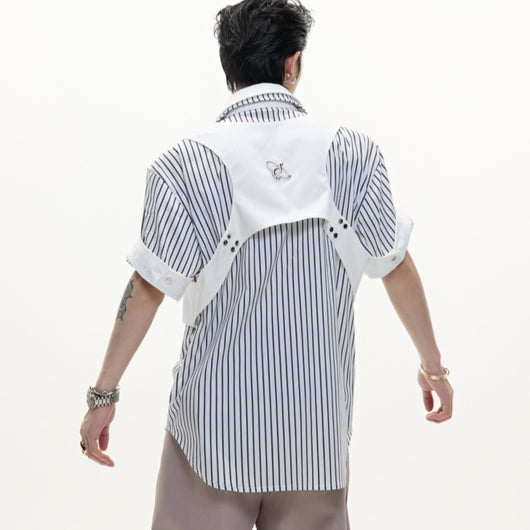 Camisa Rayada Blanco y Negro con Cuello Doble y Efecto Dos Piezas - Image 6