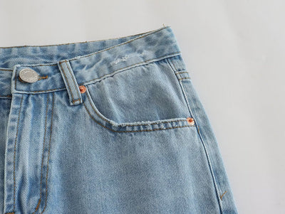 Jeans de Talle Alto y Pierna Ancha con Detalles Perforados para Primavera y Verano - Image 9