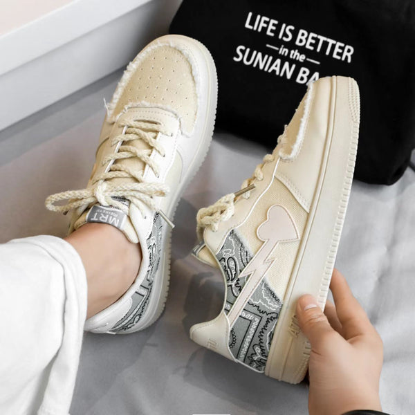 Zapatos Blancos College Estilo Flor de Marañón - Versátiles para Todo