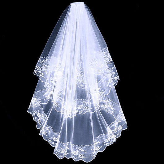 Velo de Novia Doble Capa con Encaje Elegante