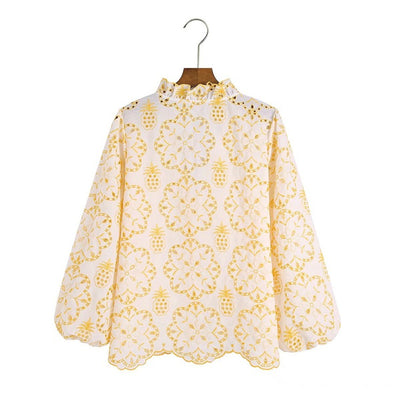 Blusa Elegante con Mangas Abullonadas y Bordado Exclusivo - Image 4