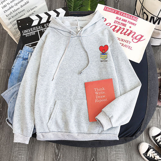 Sudadera de Pareja con Bolsillos Falsos y Patrón de Muñecas - Colores Pastel Personalizables - Image 4