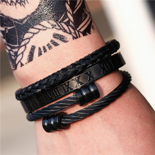 Pulsera de Acero Titanio Estilo Punk con Diseño Romano - Image 2