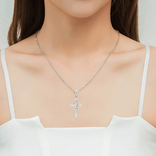 Collar con Colgante de Cruz Infinita y Acento de Diamante - Image 2
