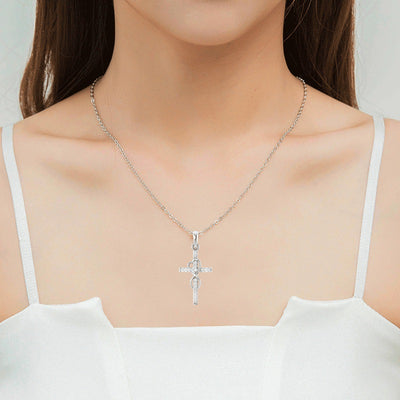 Collar con Colgante de Cruz Infinita y Acento de Diamante - Image 2