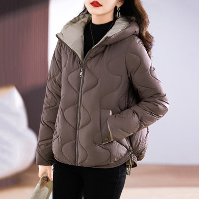 Abrigo Acolchado Estilo Occidental con Capucha para Mujer - Diseño Slim Fit - Image 8