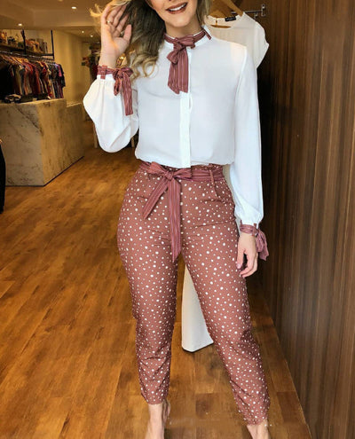 Conjunto Elegante: Blusa Blanca y Pantalón Estampado - Image 9