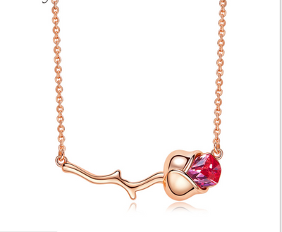 Collar de Flor en Oro Rosado - Diseño Europeo y Americano - Image 3