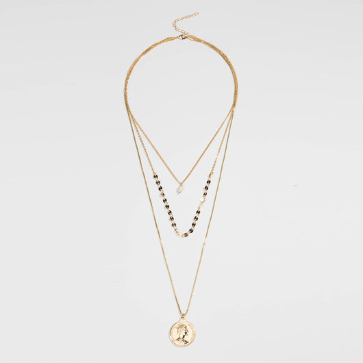 Collar Multicapa con Perla de Agua Dulce y Dije de Carácter - Image 11
