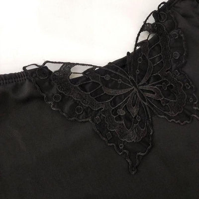 Blusa Femenina con Bordado de Mariposas - Image 4