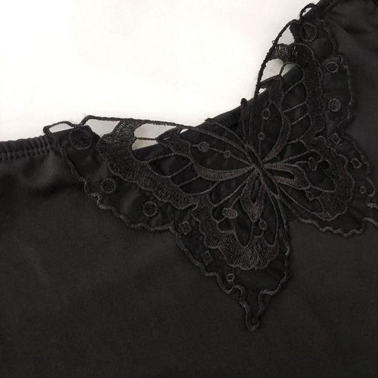 Blusa Femenina con Bordado de Mariposas - Image 4