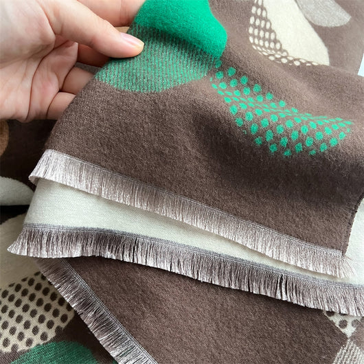 Bufanda Chaleco de Cachemira Cálida con Tejido Jacquard y Borlas - Image 14