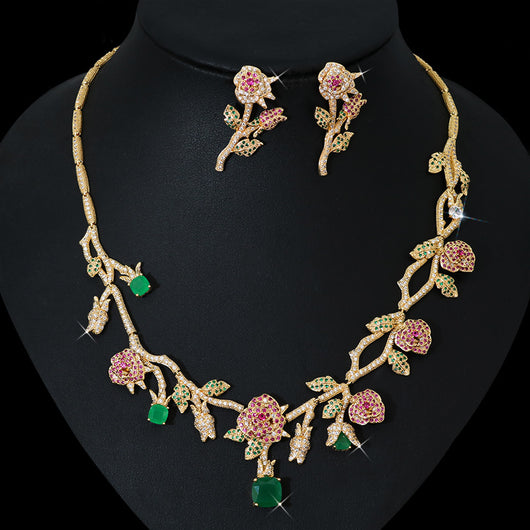 Conjunto de Collar y Aretes Nupcial con Flores de Alta Calidad