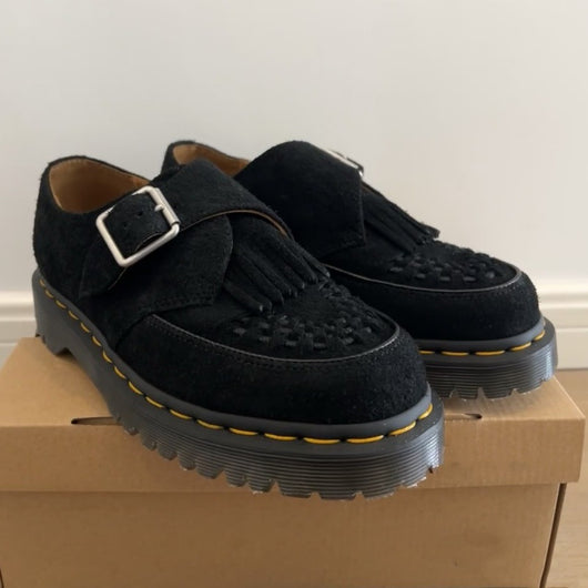 Zapatos de Cuero Unisex con Borlas - Estilo Versátil para Él y Ella - Image 6