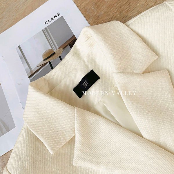 Conjunto de Dos Piezas: Blazer y Falda Plisada de Cintura Alta - Image 6