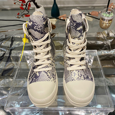 Sneakers Altos de Cuero con Patrón Pitón y Plataforma - Estilo Casual Niche - Image 9