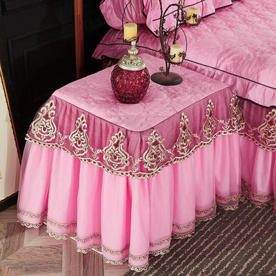 Funda Protectora de Encaje Multiusos para Mesas de Noche y Muebles - Image 7