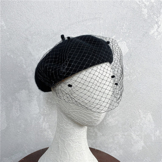 Boina Francesa Vintage con Malla y Pompón - Lana Versátil