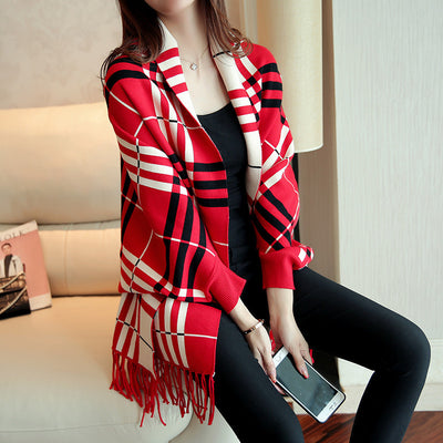 Capa Poncho Escocés con Borlas - Abrigo Elegante para Mujer - Image 5