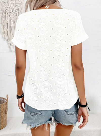 Blusa Elegante Escote V con Detalles Calados Manga Corta - Image 14