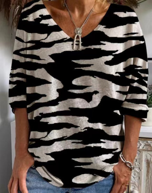 Blusa Suelta con Estampado Geométrico y Cuello en V - Image 5