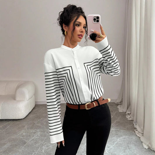 Blusa Rayada Estampada con Contraste de Colores y Botones Simples