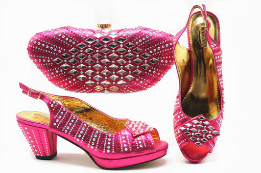 Zapatos Dorados con Tacón Bajo y Detalles en Strass para Fiestas - Image 2