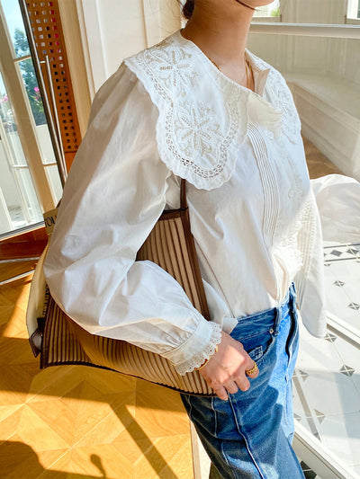 Blusa Blanca Estilo Francés con Cuello Muñeca y Mangas Voluminosas - Image 9