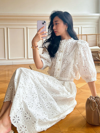 Conjunto Elegante Blanco: Blusa y Falda de Corte Impecable - Image 7