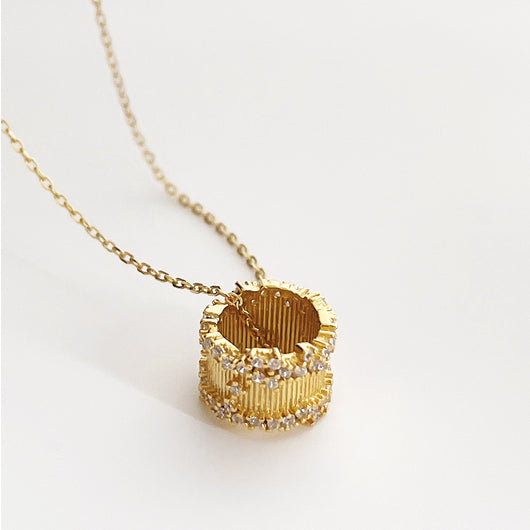 Collar de Oro Giratorio con Cuentas - Diseño Minimalista Chic - Image 7
